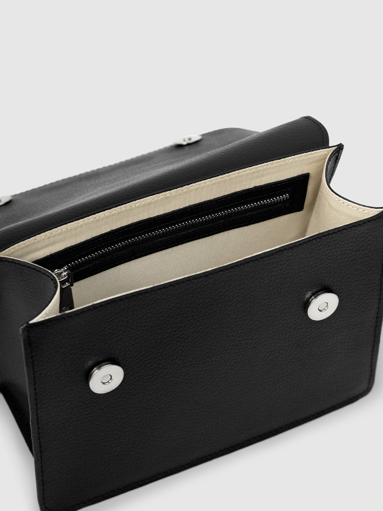 Willow Chain Bag in Black & Silver
