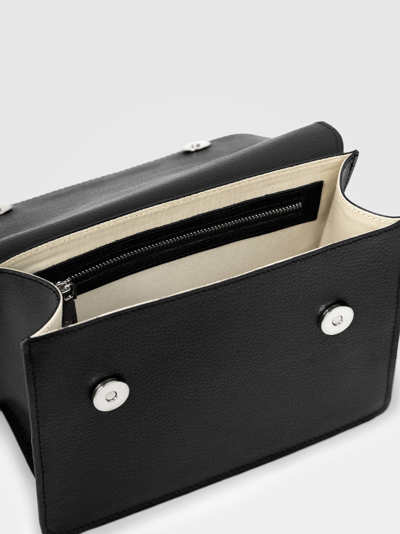 Willow Chain Bag in Black & Silver