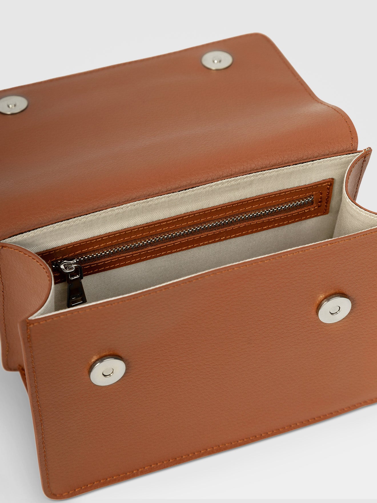 Willow Chain Bag in Tan & Silver