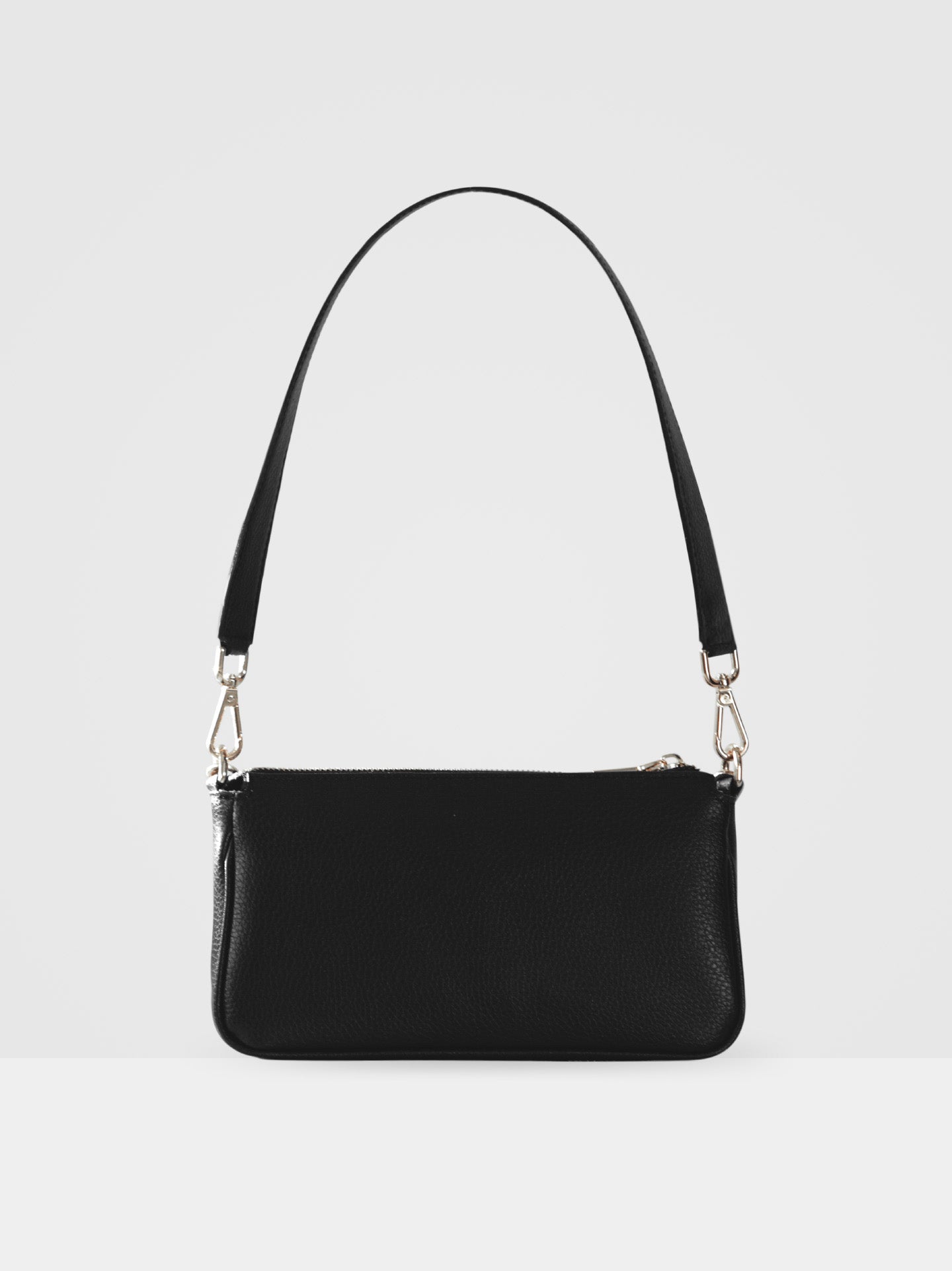 Oscar Baguette Handbag in Black