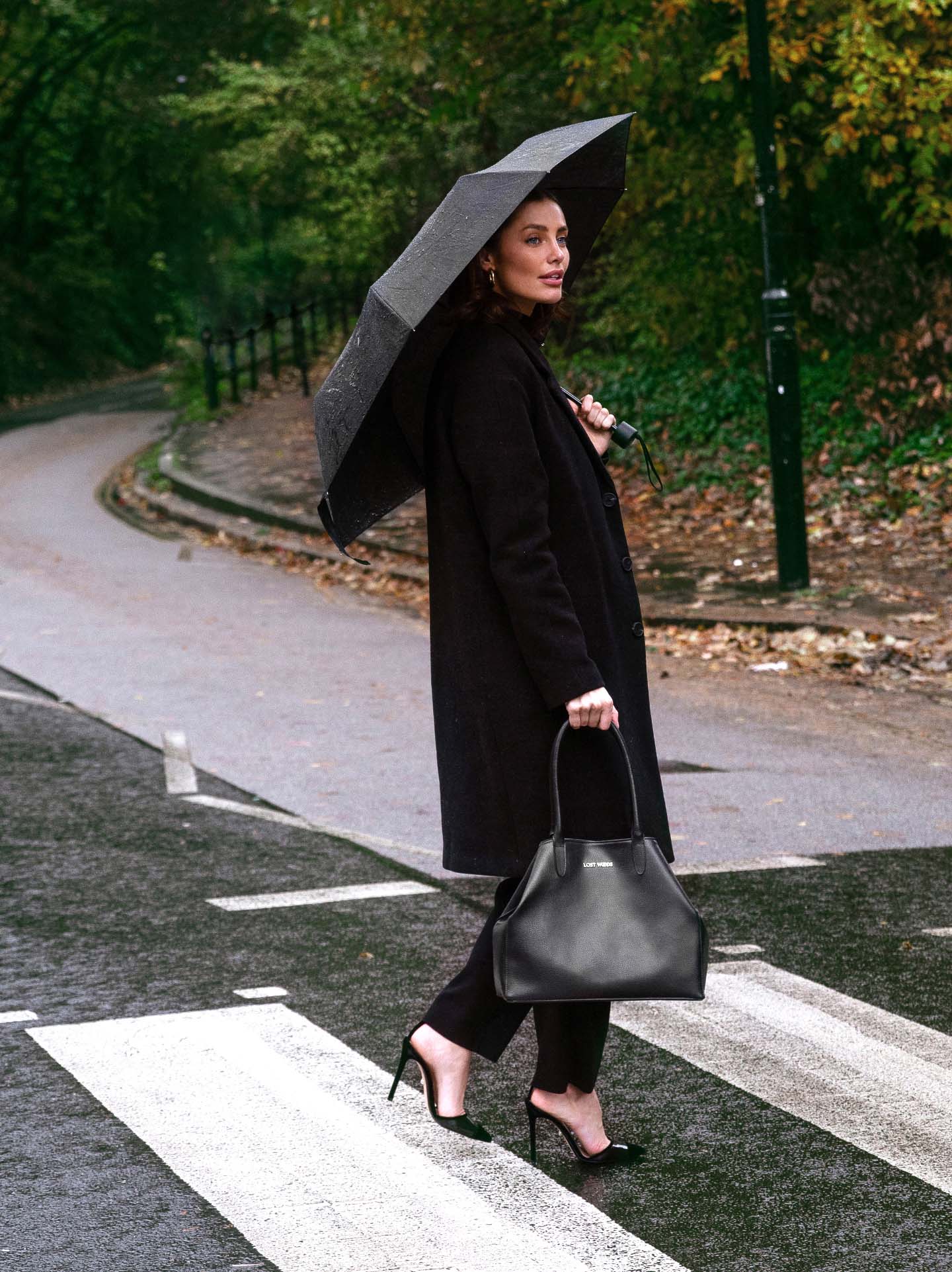 Fleur Slouch Tote Bag in Black & Silver